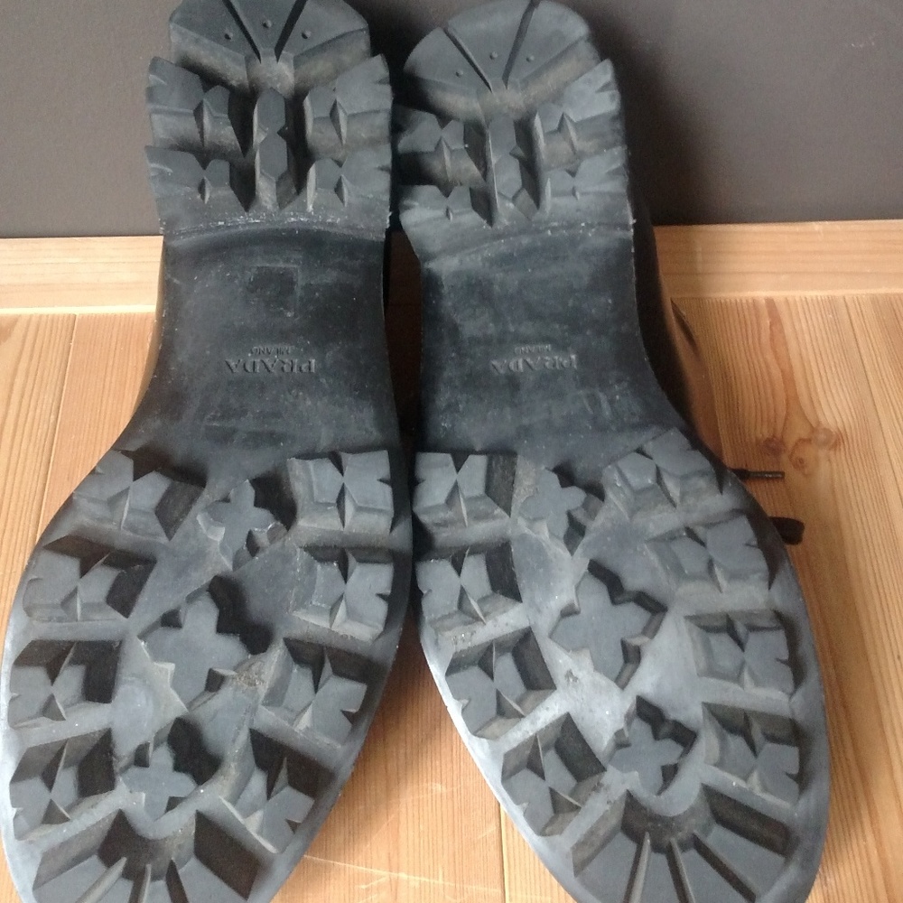 Prada Black Leather Men's Spazzolato Shoes - Picture 8 of 8